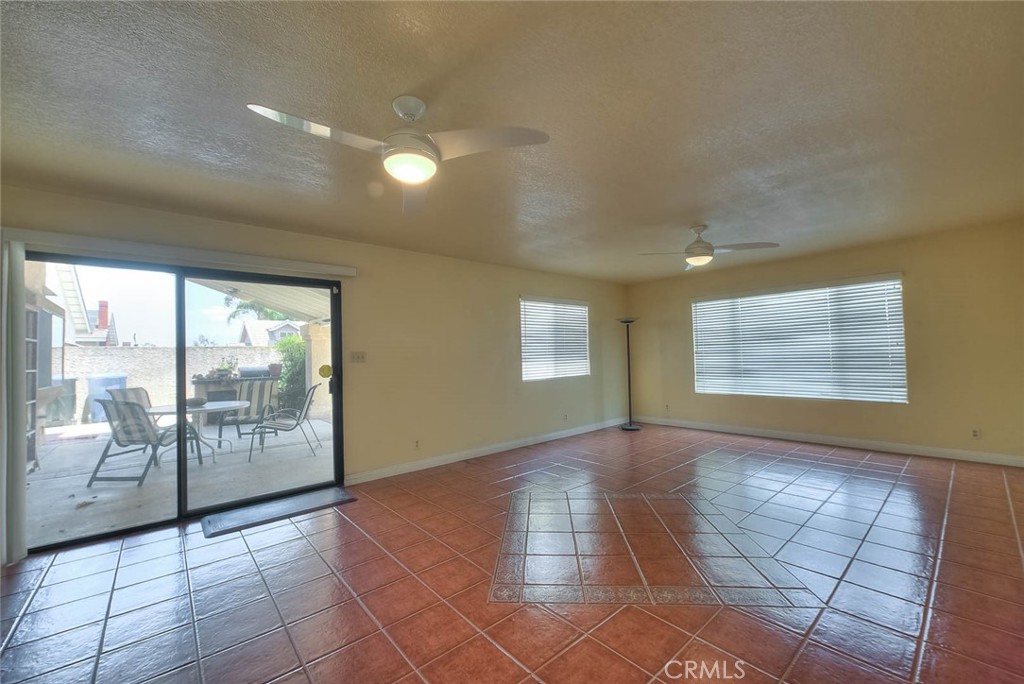 2156 Tomich Property Photo 17