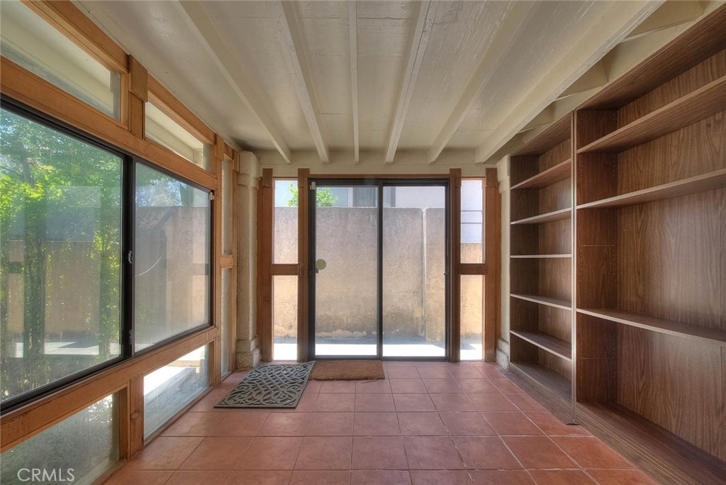 2156 Tomich Property Photo 20
