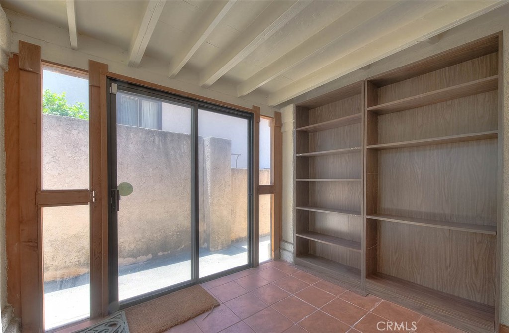 2156 Tomich Property Photo 21