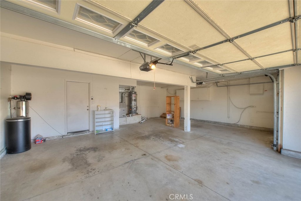 2156 Tomich Property Photo 23
