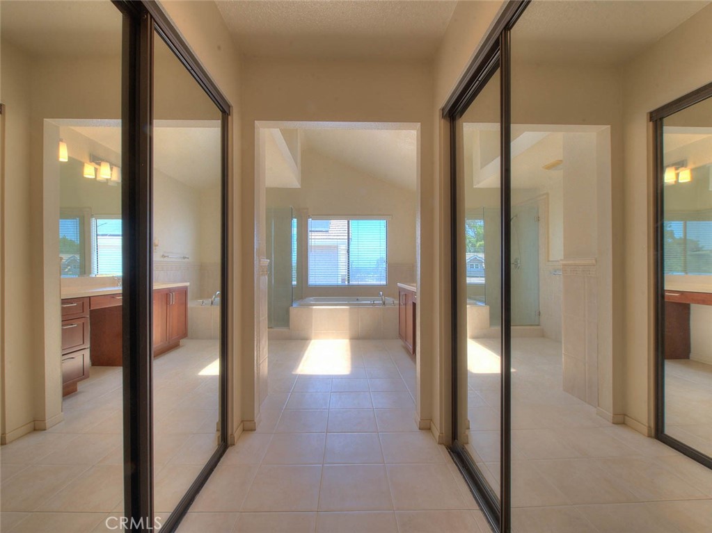 2156 Tomich Property Photo 30