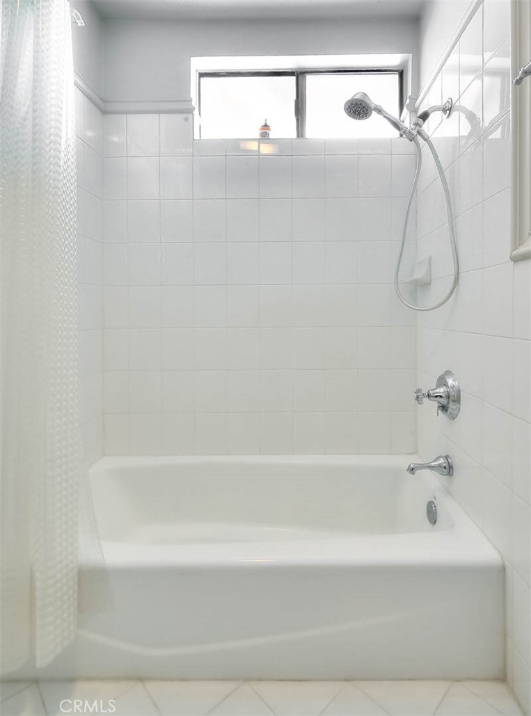 2156 Tomich Property Photo 42