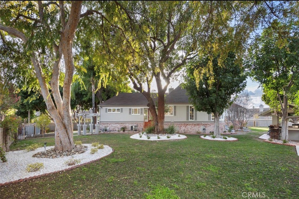 915 Edie Drive Property Photo 4