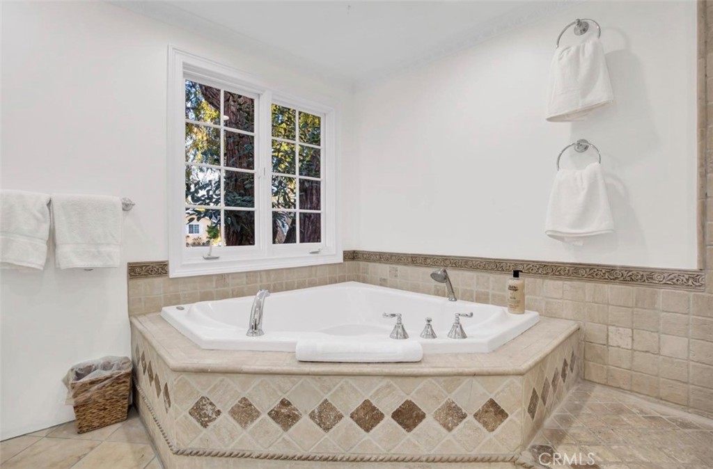 915 Edie Drive Property Photo 15
