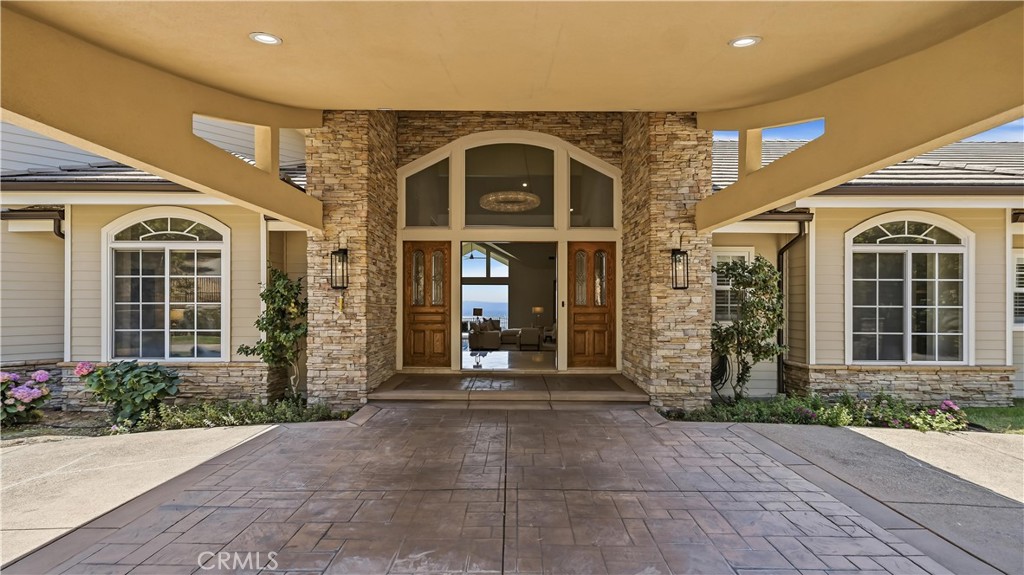 417 Long Canyon Property Photo 6