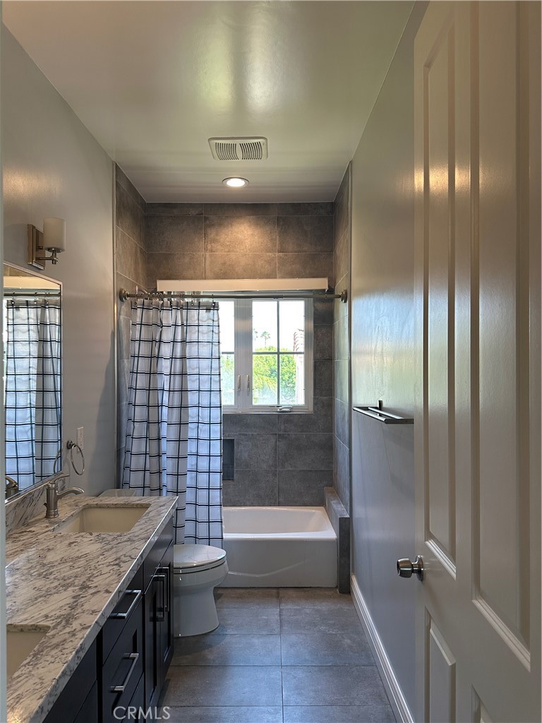 683 N 1st Avenue A Property Photo 11
