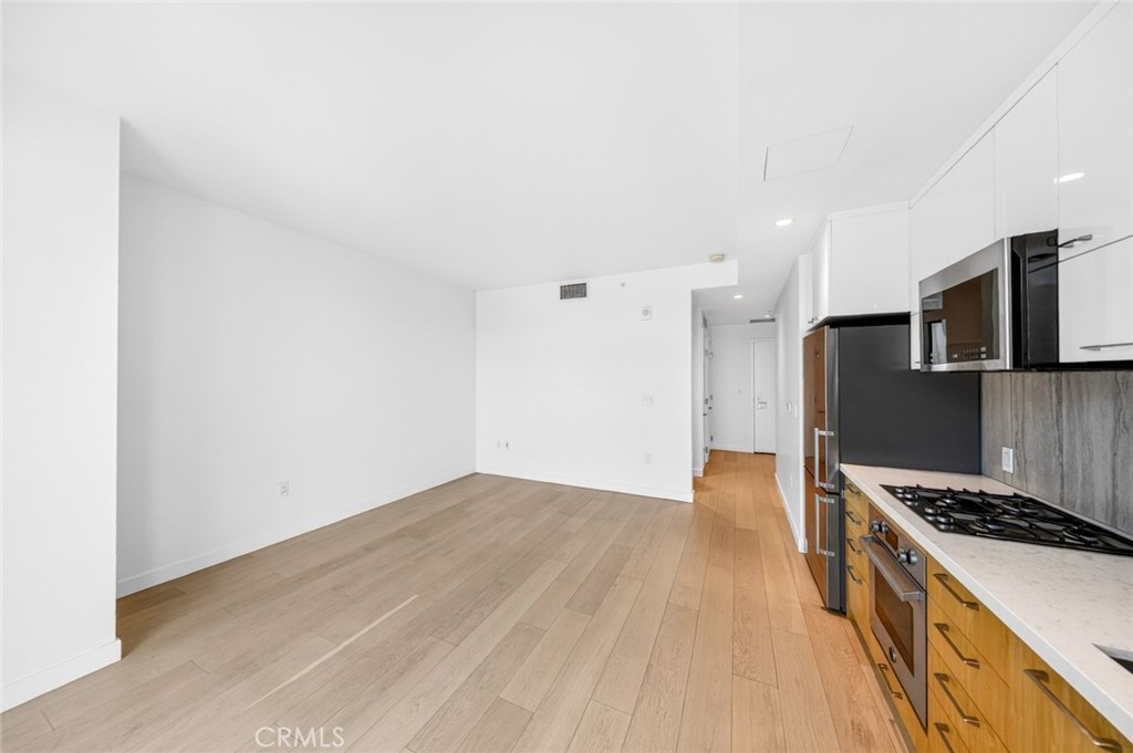 400 S Broadway 1513 Property Photo 8