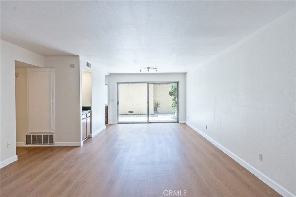 1674 Aspen Village Way Property Photo 8
