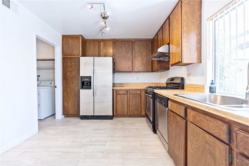 1674 Aspen Village Way Property Photo 11
