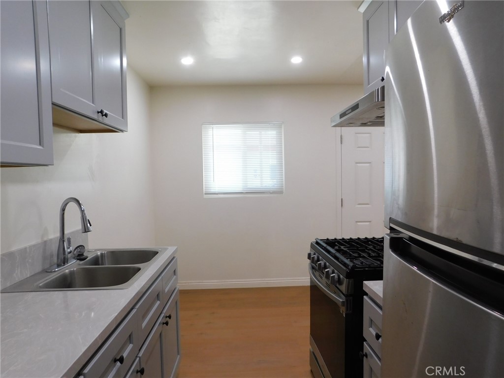 920 W Olive Avenue B Property Photo 9
