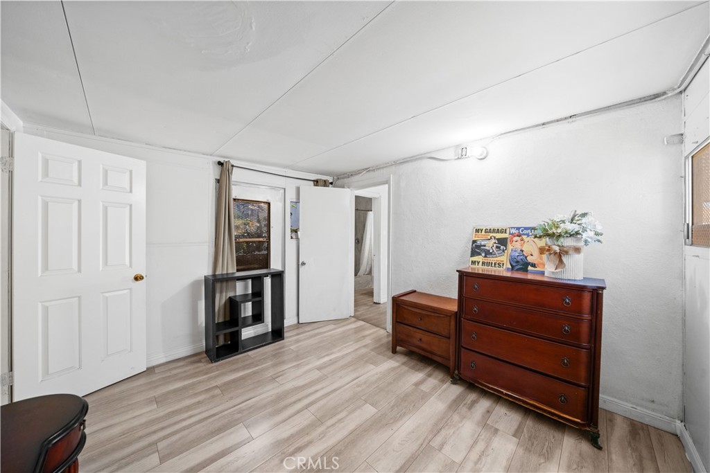 5916 Rosemead Blvd Property Photo 10
