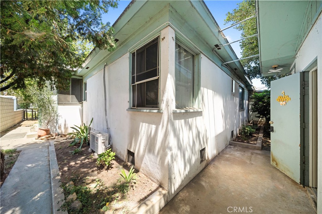5916 Rosemead Blvd Property Photo 15