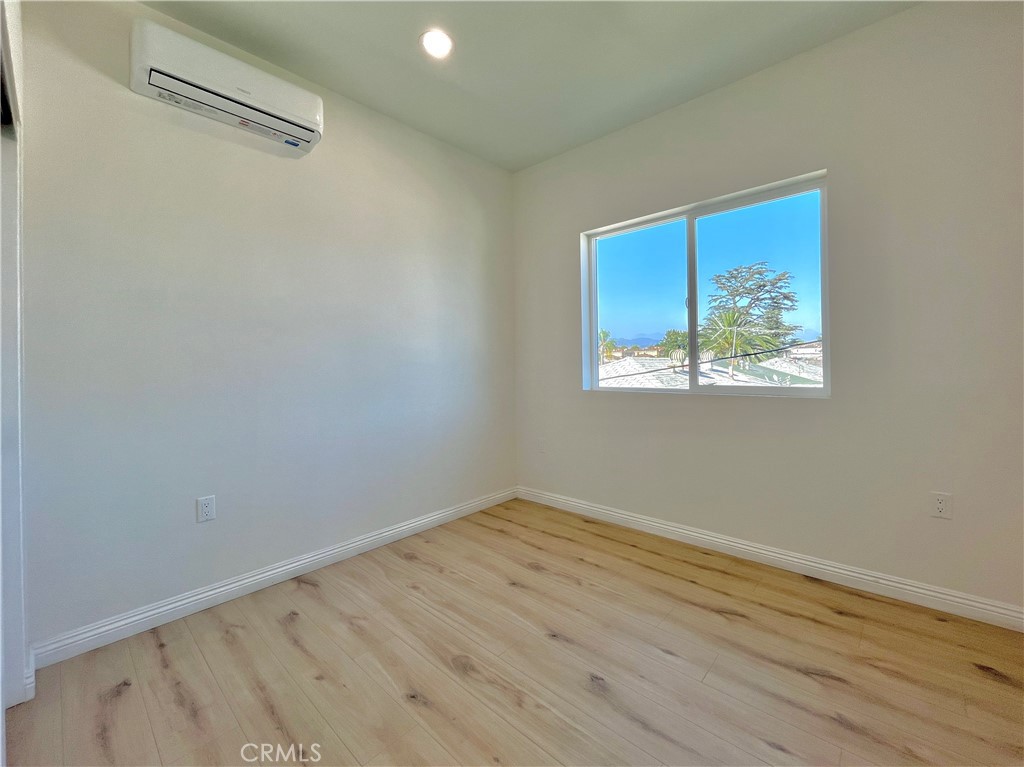 936 E Sandra Property Photo 19