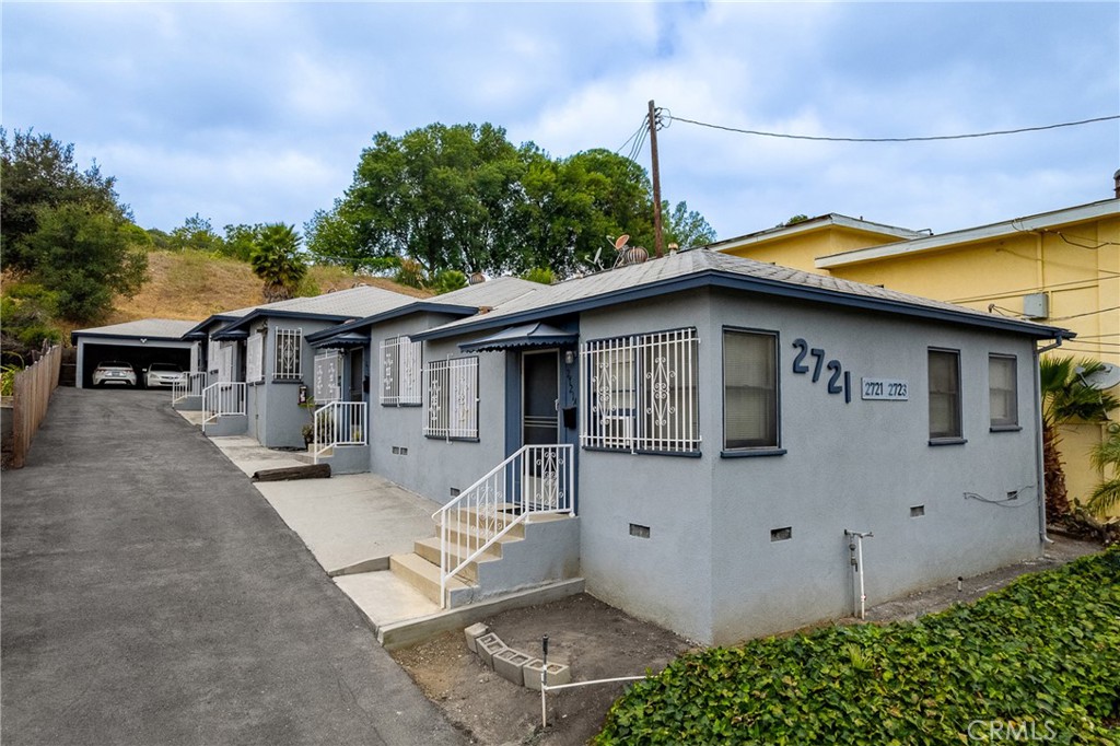 2721 S Fremont Property Photo 4