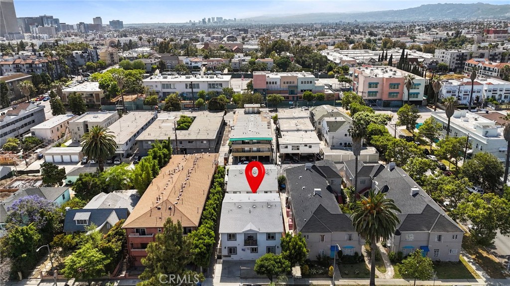211 S Hoover Street Property Photo 4