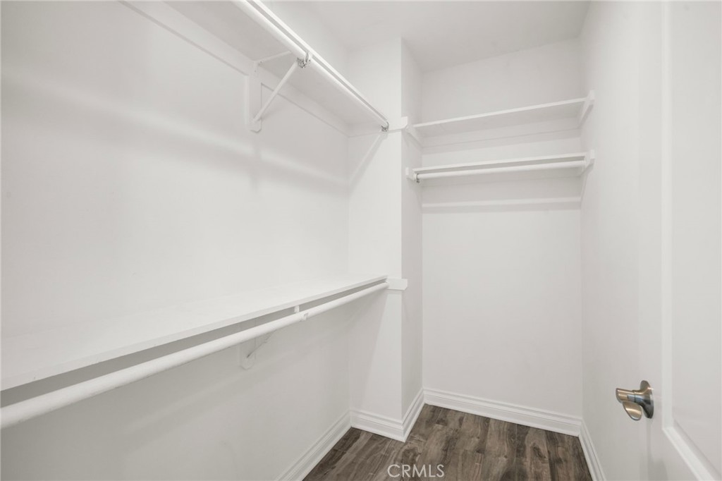 211 S Hoover Street Property Photo 21