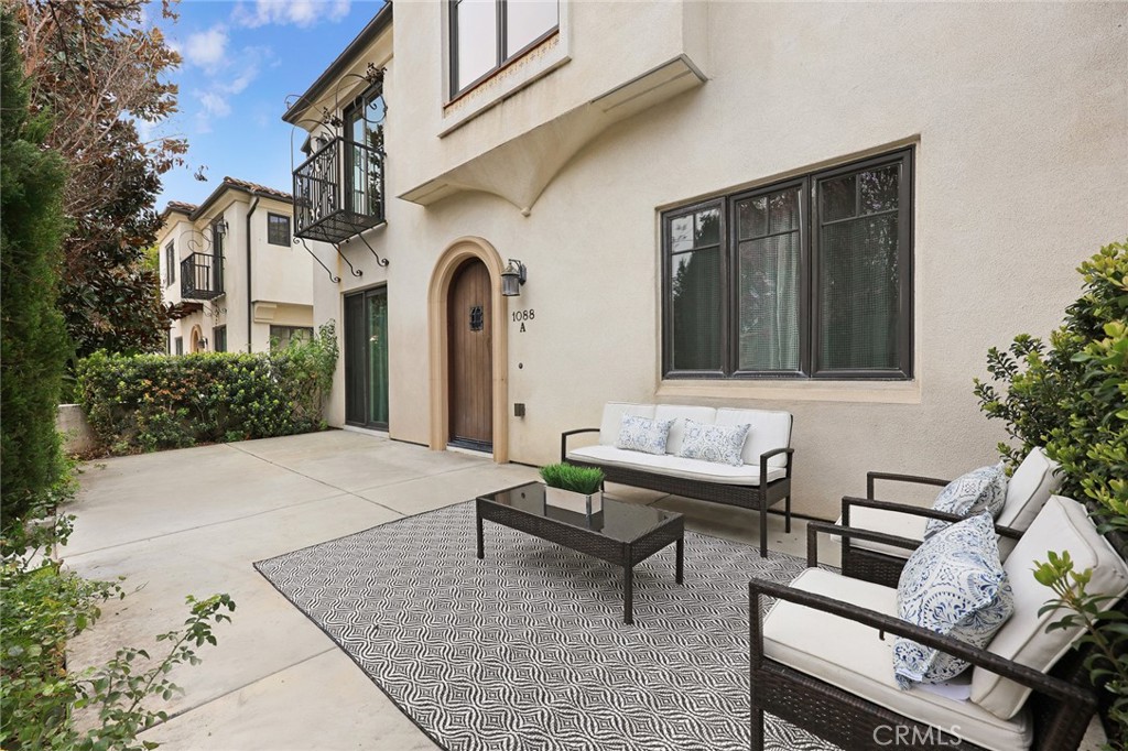 1088 Sunset Boulevard A Property Photo 5