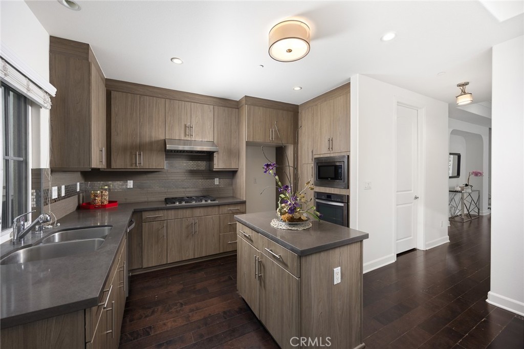 1088 Sunset Boulevard A Property Photo 15