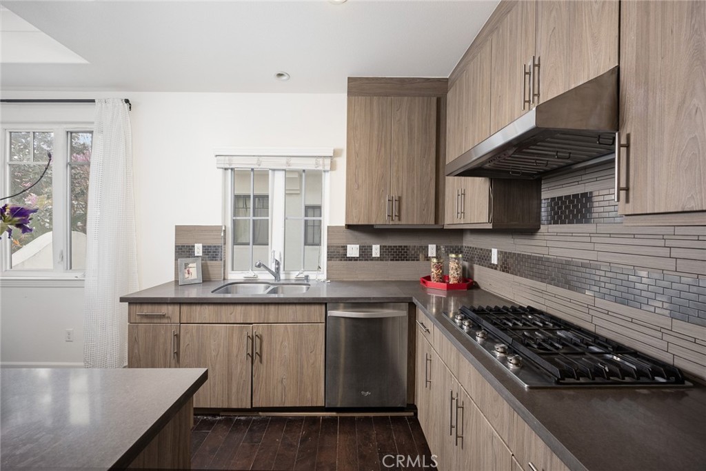 1088 Sunset Boulevard A Property Photo 16