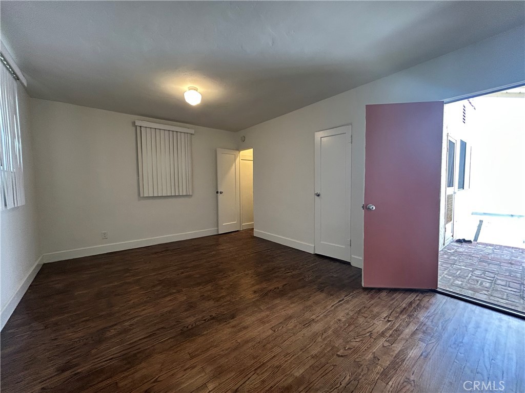 214 E Stocker B Property Photo 13