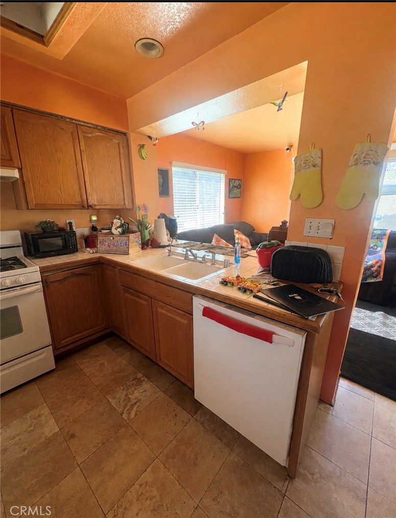 385 Greenwood Court Property Photo 4