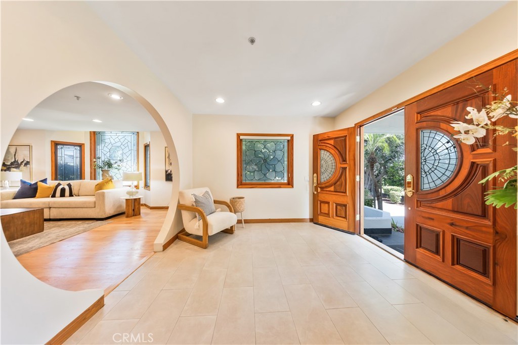 1209 S 8th Avenue Property Photo 9