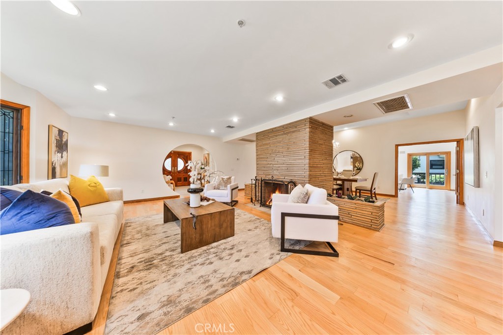 1209 S 8th Avenue Property Photo 16