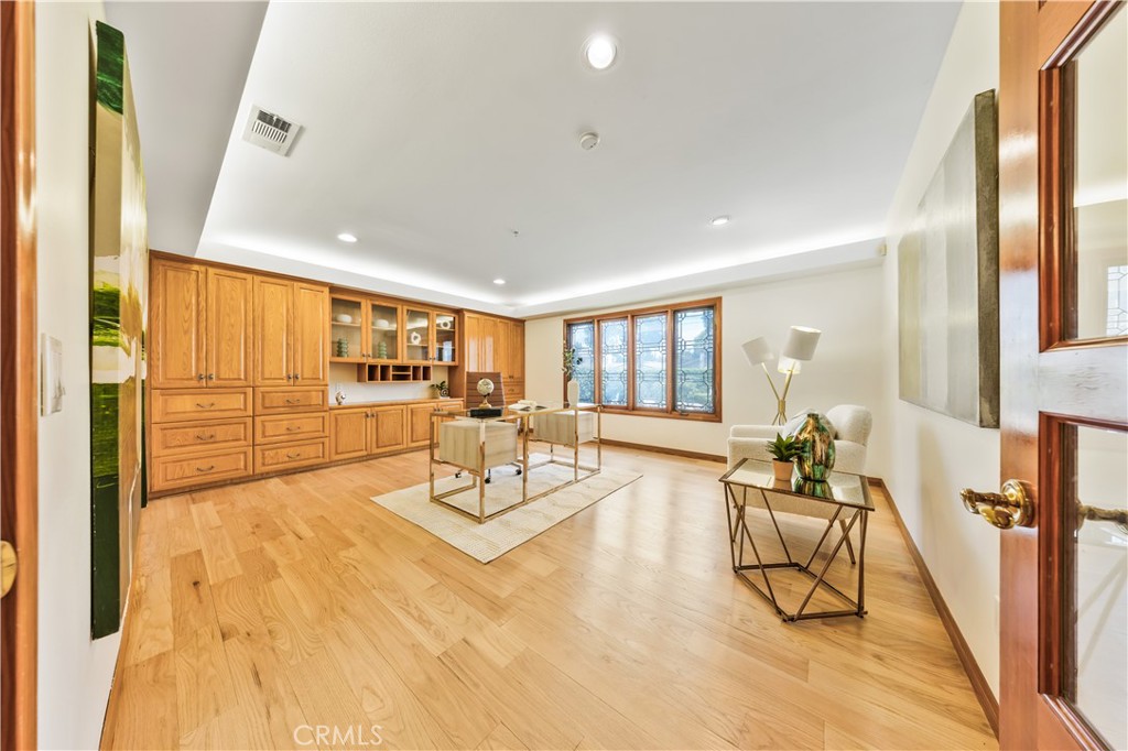 1209 S 8th Avenue Property Photo 32