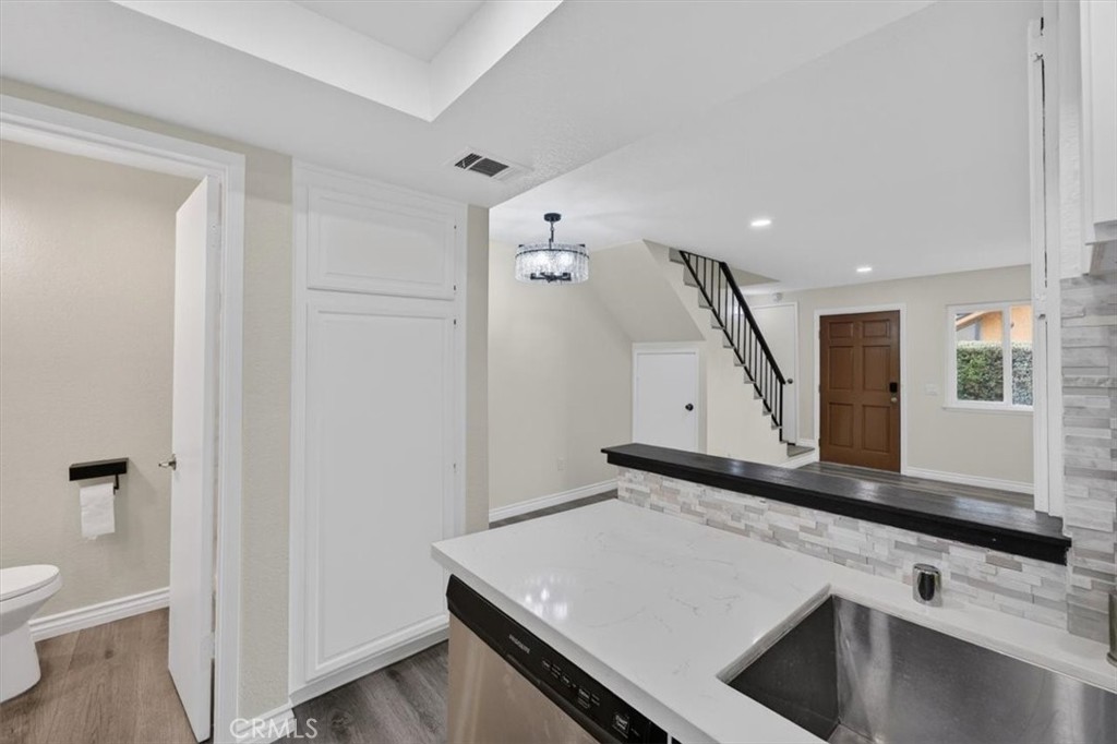 521 West 9th Street Property Photo 4