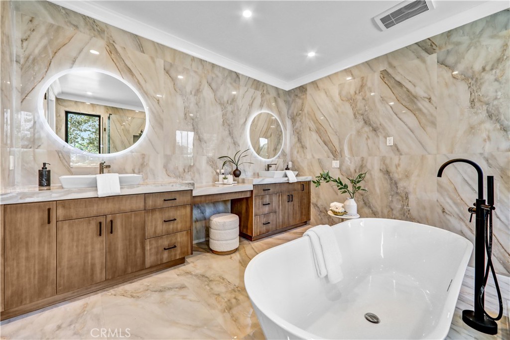 330 Arbolada Property Photo 42