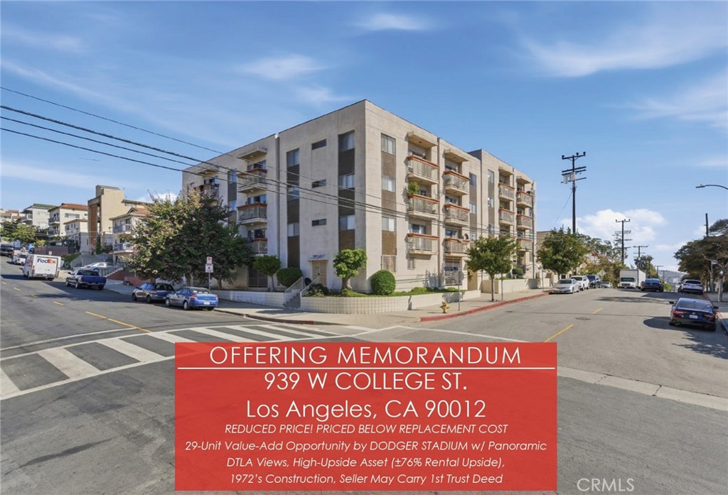 939 W College Property Photo 1