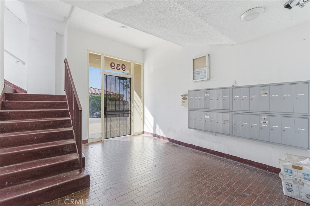 939 W College Property Photo 16
