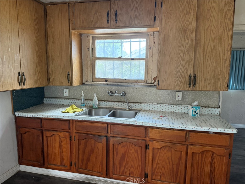 11402 Basye Property Photo 4