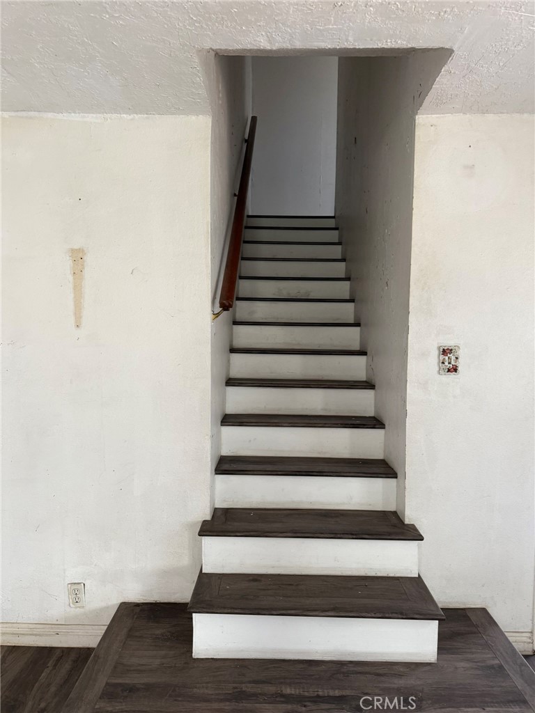 11402 Basye Property Photo 8