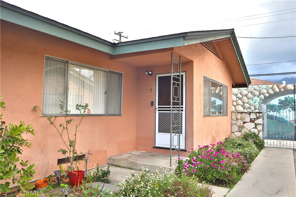 809 Fairview Avenue 7 Property Photo 2