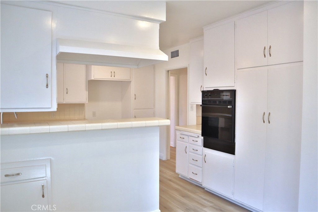 809 Fairview Avenue 7 Property Photo 6