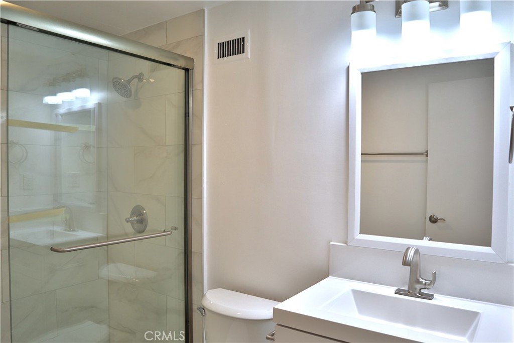 809 Fairview Avenue 7 Property Photo 8