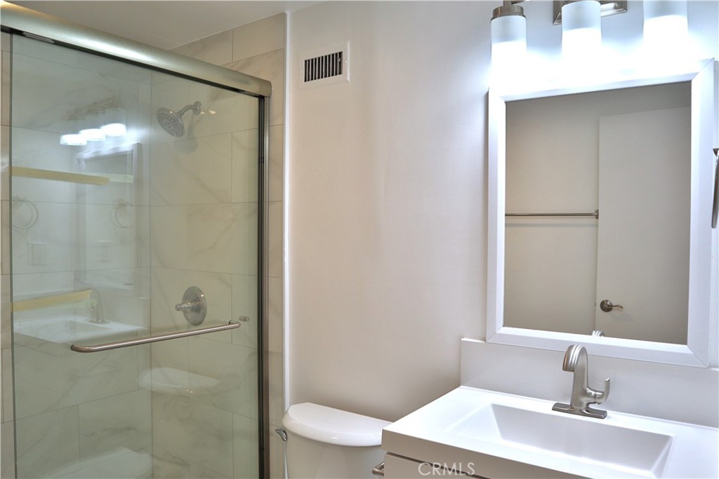 809 Fairview Avenue 7 Property Photo 9
