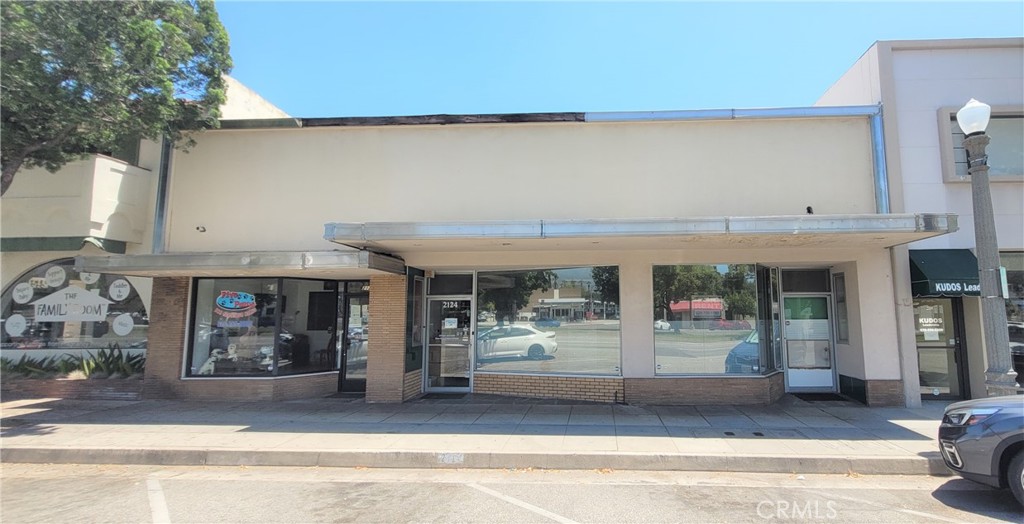 2124 Huntington Property Photo 1