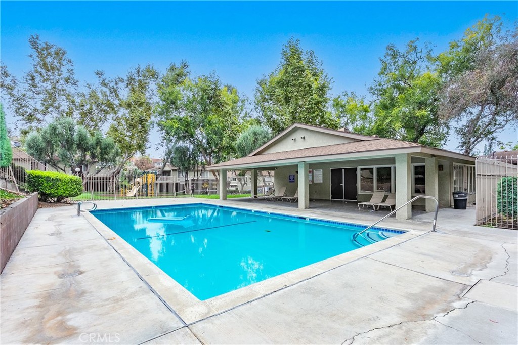 2025 E Aroma Drive Property Photo 43