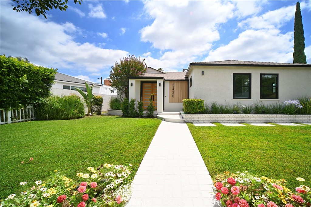 5430 Geyser Avenue Property Photo 1