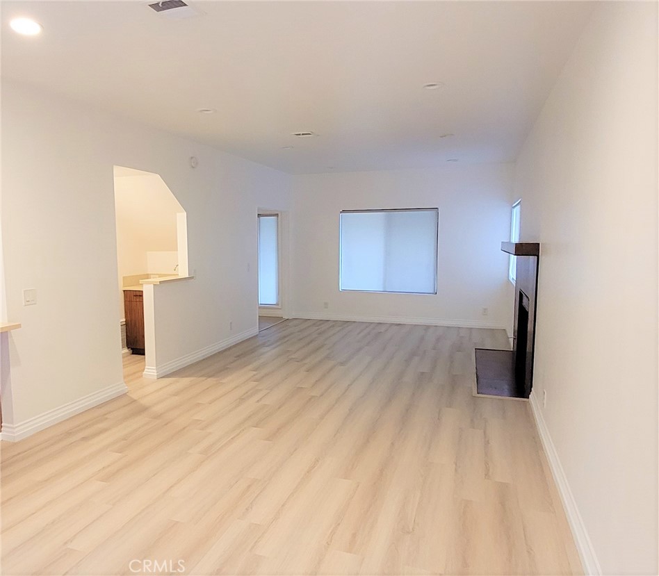23310 Weller Place Property Photo 5