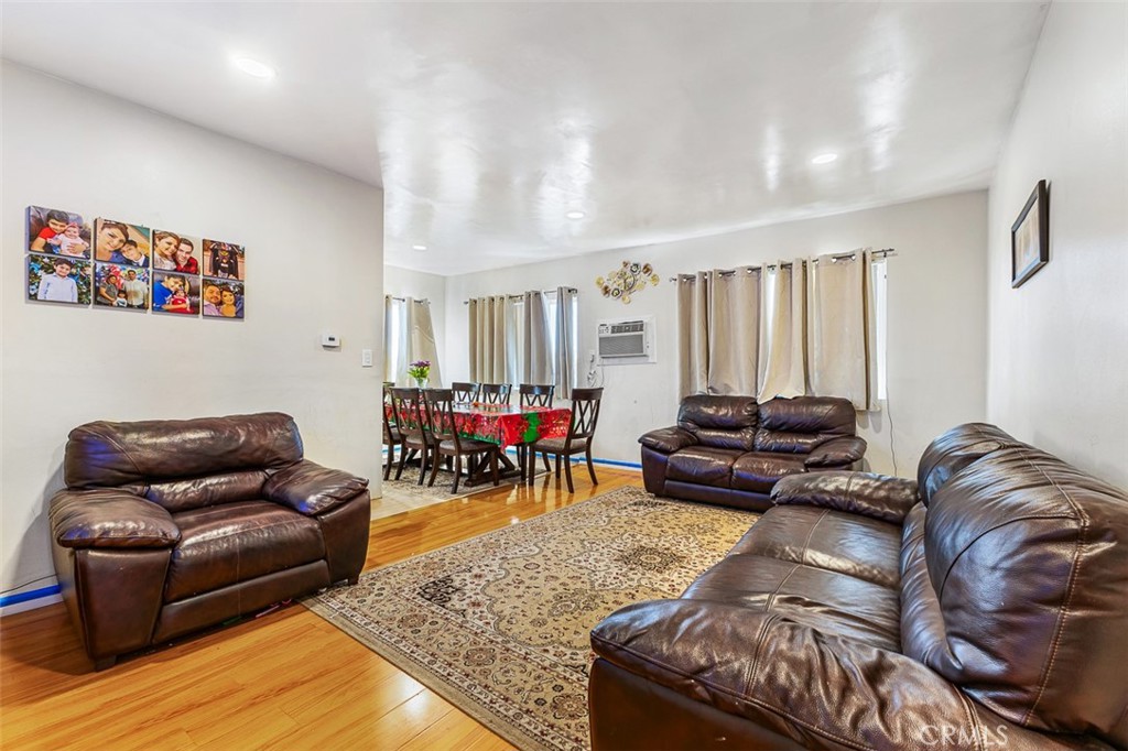 1052 Elm Avenue Property Photo 11