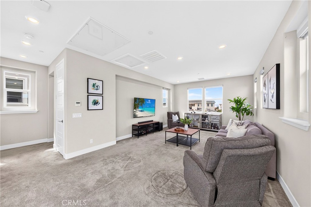 125 Source Property Photo 35