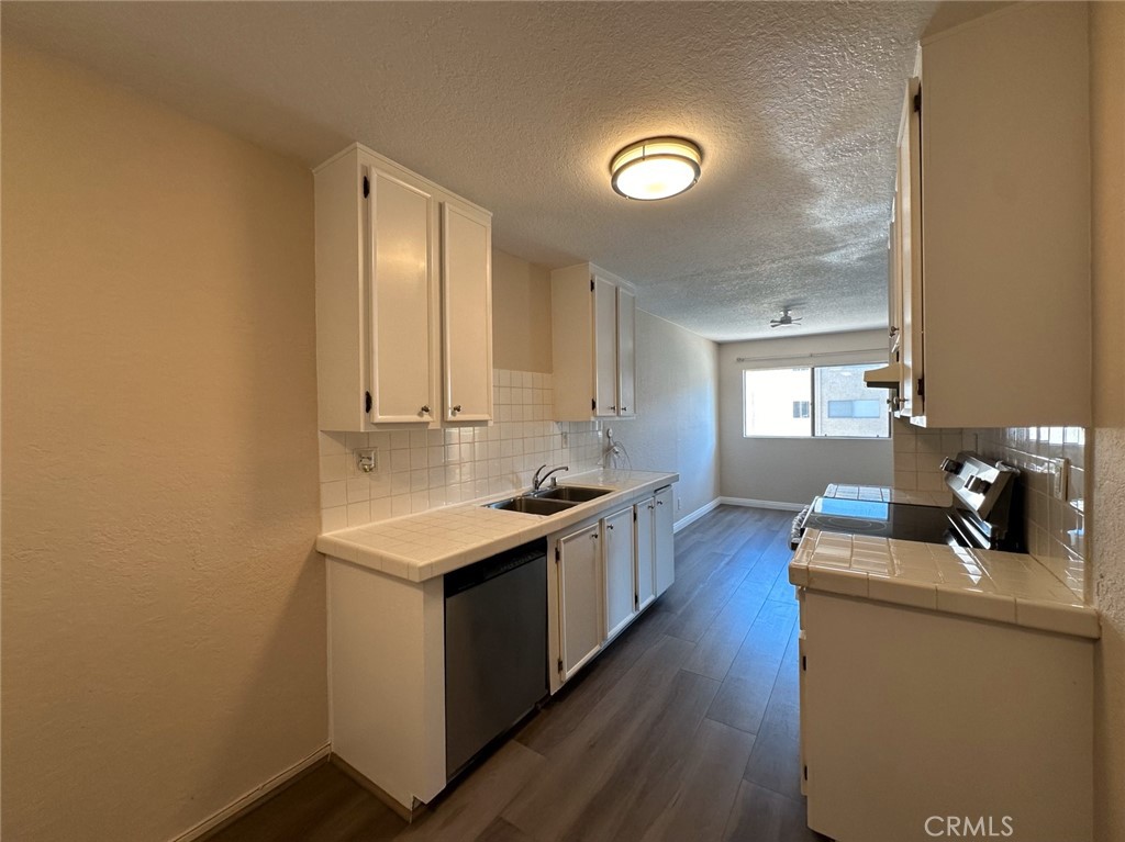 2386 E Del Mar Boulevard 203 Property Photo 16