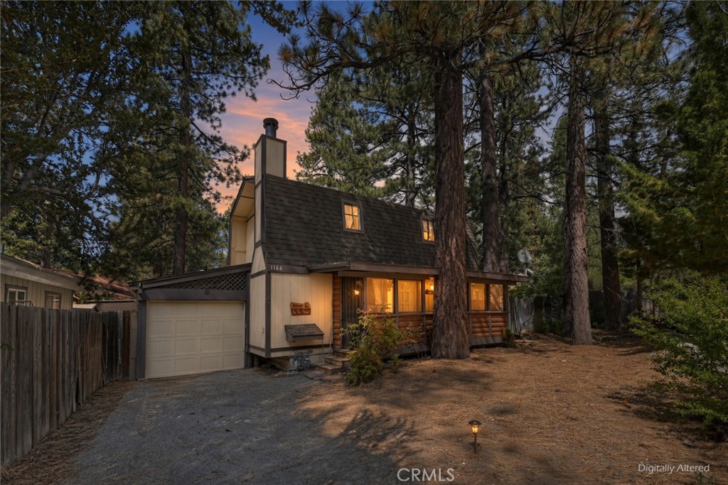 1166 Navajo Street Property Photo 1