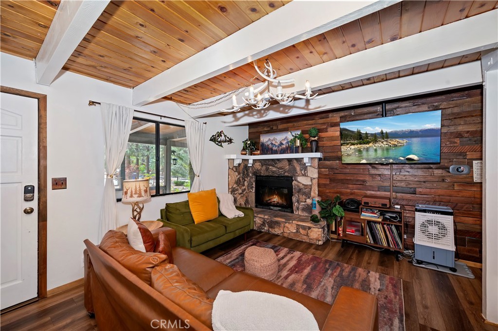 1166 Navajo Street Property Photo 9