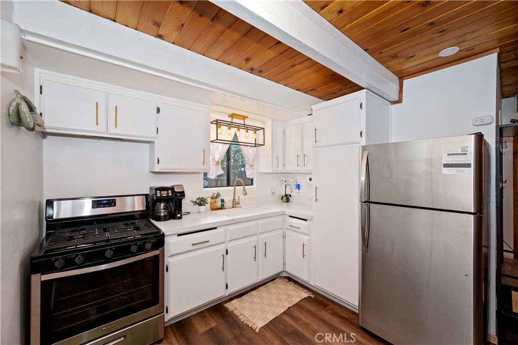 1166 Navajo Street Property Photo 12