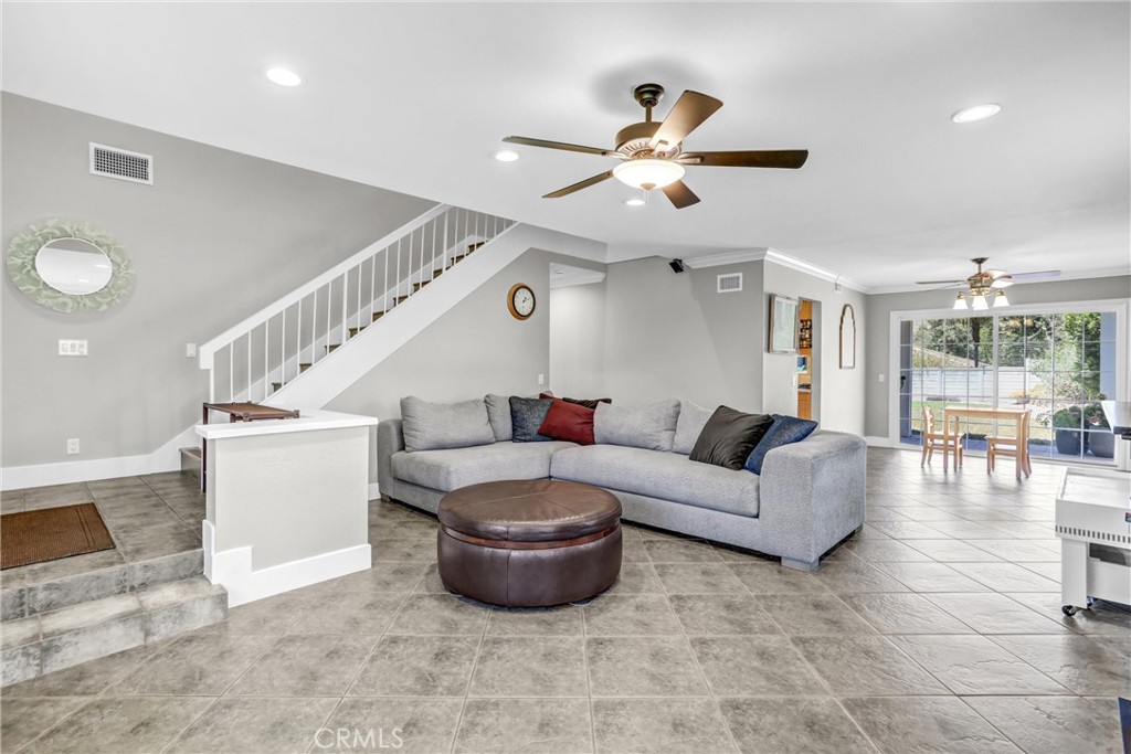 2843 Bowdoin Street Property Photo 8