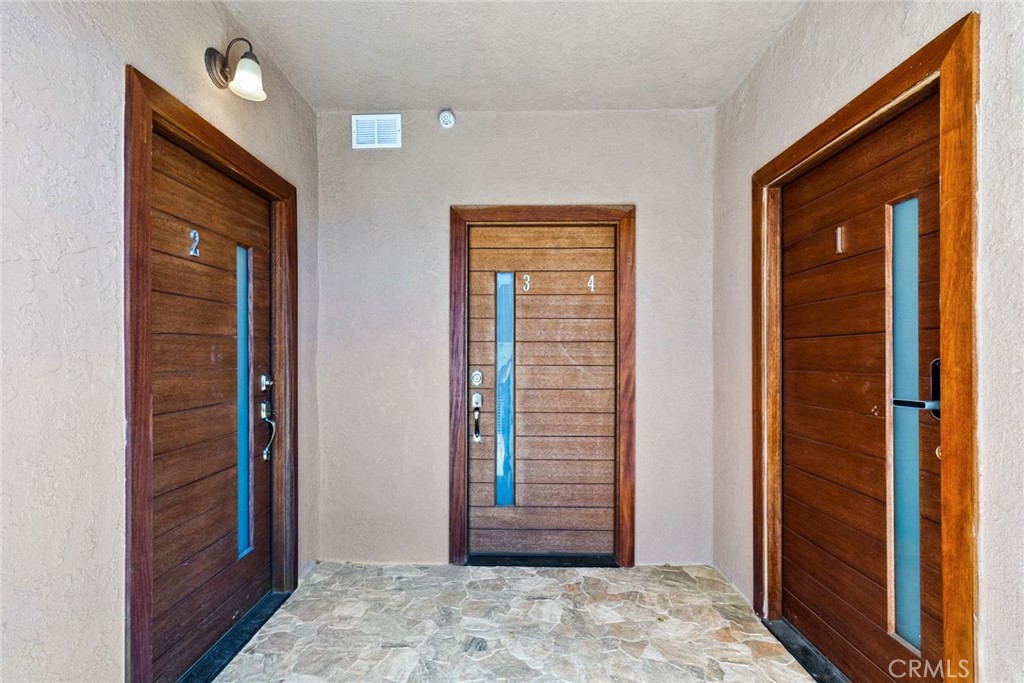 136 N Rampart Boulevard Property Photo 3
